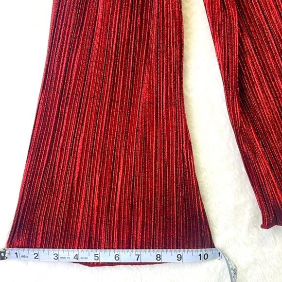 Chenault Red Metallic Shine Bell Sleeve Roll V Neck Stretchy Crinkle NWT Top M - Picture 8 of 15